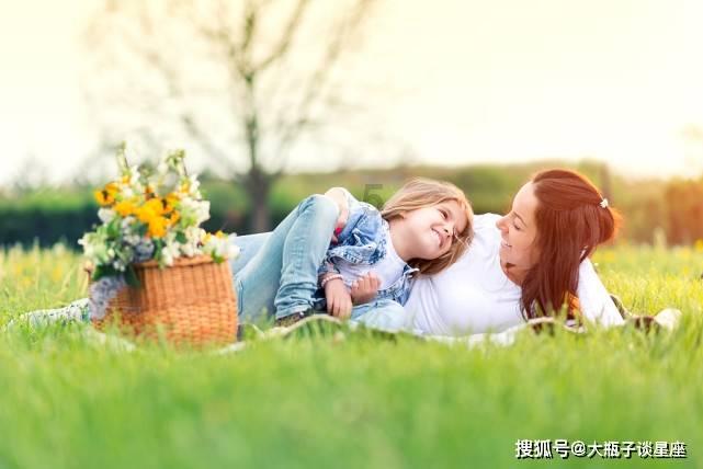 救援旅行男孩